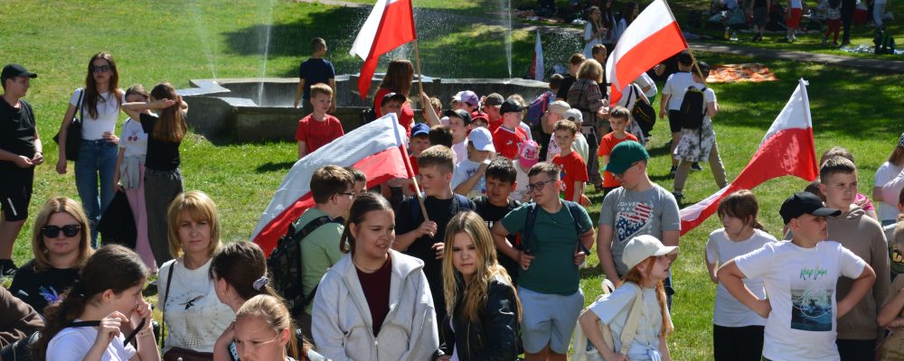 Młodzieżowe obchody 235. rocznicy uchwalenia Konstytucji